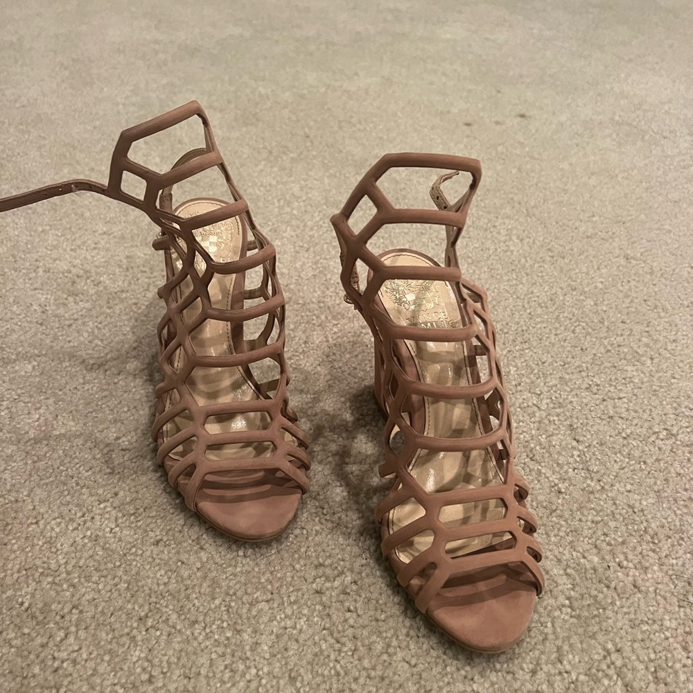 vince camuto nude heels